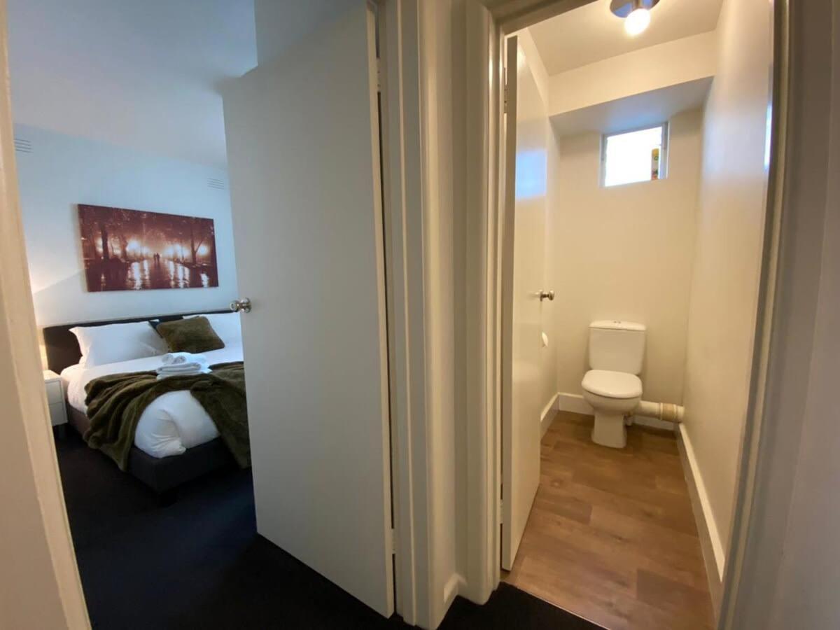 1 Bdrm With Parking, Walk To Beach Melbourne Exterior foto