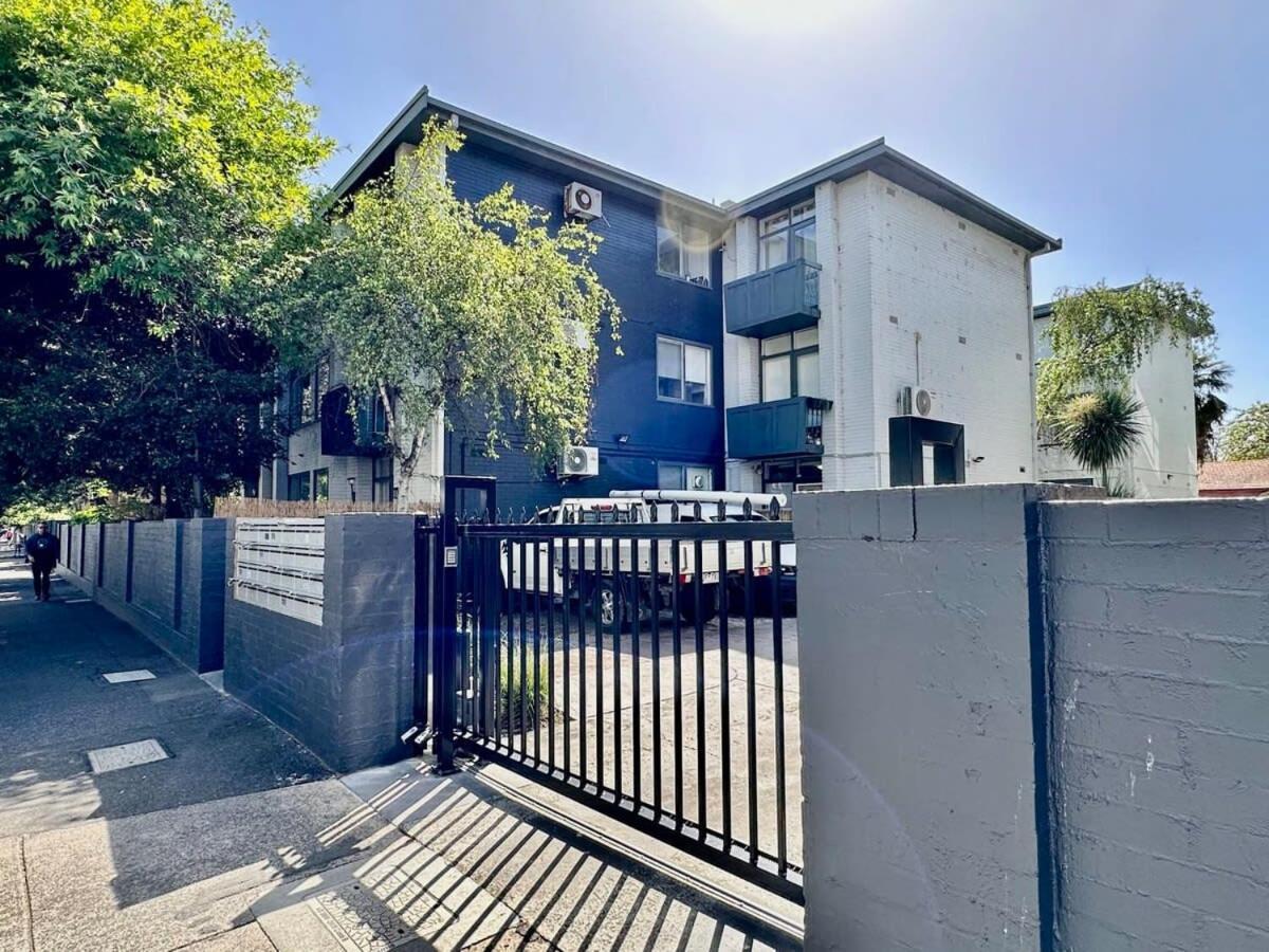 1 Bdrm With Parking, Walk To Beach Melbourne Exterior foto